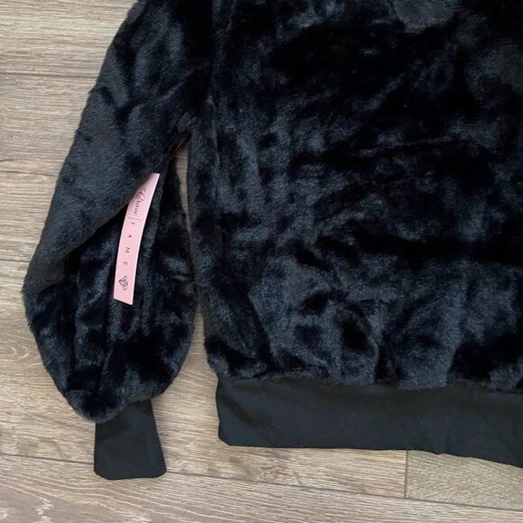 NWT Crave Fame Black Faux Fur Long Sleeve Pullover Sweater Size XS NEW - Picture 5 of 9
